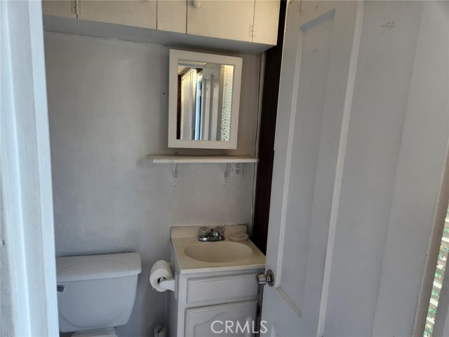 Detail Gallery Image 26 of 32 For 15718 1/2 Larch Ave, Lawndale,  CA 90260 - 4 Beds | 3 Baths