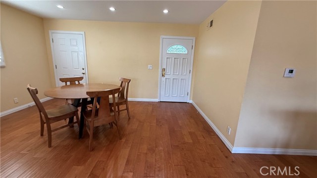 Detail Gallery Image 4 of 20 For 8422 Munster, Huntington Beach,  CA 92646 - 4 Beds | 2 Baths