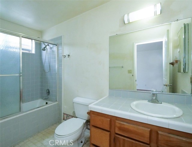 Detail Gallery Image 12 of 20 For 3819 W 190th St, Torrance,  CA 90504 - 3 Beds | 2 Baths