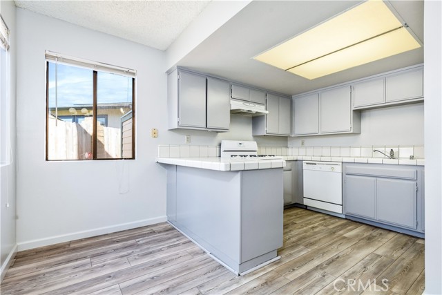 Detail Gallery Image 16 of 33 For 1445 Prefumo Canyon Rd #23,  San Luis Obispo,  CA 93405 - 2 Beds | 1/1 Baths