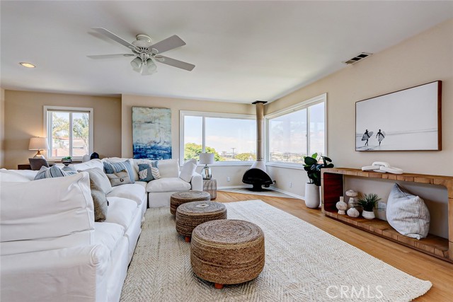 Detail Gallery Image 25 of 56 For 715 W 29th St, San Pedro,  CA 90731 - 3 Beds | 2/1 Baths
