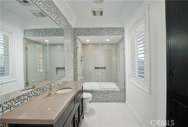 Detail Gallery Image 5 of 29 For 8655 Hillside Ave, Los Angeles,  CA 90069 - 4 Beds | 4 Baths