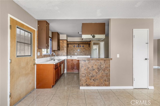 1163 W 3rd Street, Pomona CA: https://media.crmls.org/medias/4e28f6f3-4bdf-4cf6-9897-d27ae0b3c3ad.jpg