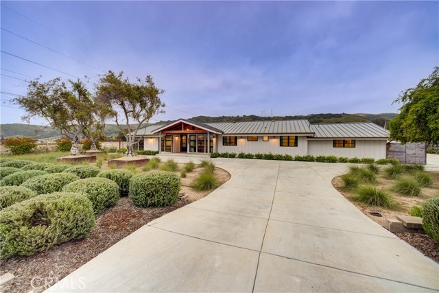 2289 Falcon Ridge Lane, Los Osos CA: https://media.crmls.org/medias/4e298747-6913-4b60-b2a0-b4deaab4c650.jpg