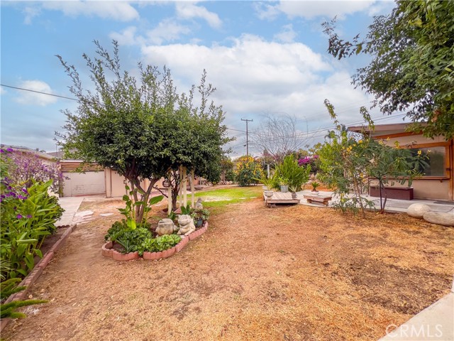 Detail Gallery Image 25 of 39 For 229 N Bromley Ave, West Covina,  CA 91790 - 3 Beds | 2 Baths