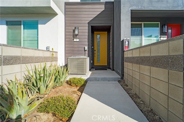 Detail Gallery Image 1 of 38 For 3640 S Allston Paseo #3,  Ontario,  CA 91761 - 1 Beds | 1/1 Baths