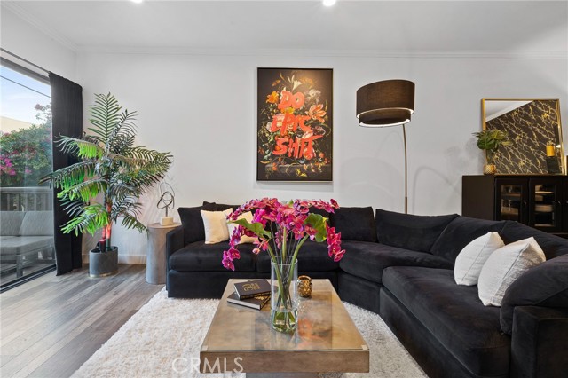 Detail Gallery Image 7 of 46 For 5100 Riverton Ave #14,  North Hollywood,  CA 91601 - 3 Beds | 2/1 Baths