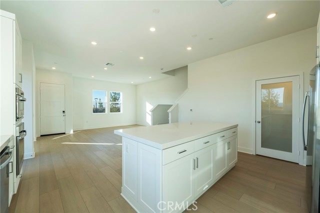 Detail Gallery Image 12 of 43 For 253 Westdale, Irvine,  CA 92618 - 4 Beds | 2/1 Baths