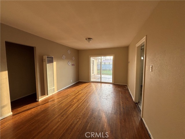 Detail Gallery Image 3 of 19 For 5714 Keniston, Los Angeles,  CA 90043 - 3 Beds | 1 Baths