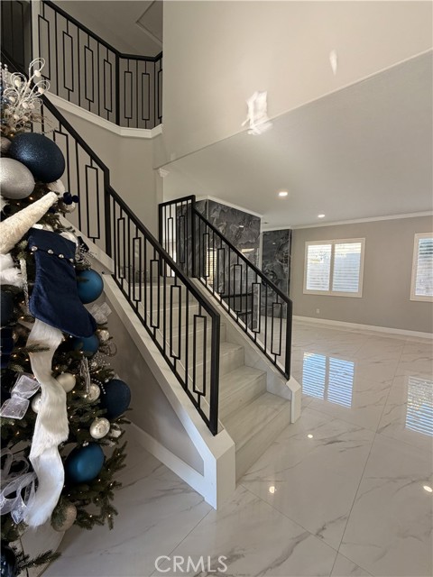 Detail Gallery Image 5 of 46 For 12460 Black Horse St, Corona,  CA 91752 - 5 Beds | 3 Baths