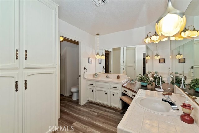 Detail Gallery Image 40 of 49 For 28065 Peninsula, Lake Arrowhead,  CA 92352 - 4 Beds | 3/1 Baths