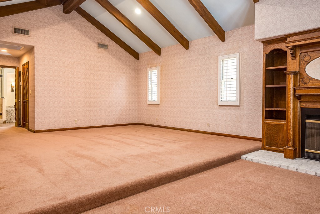https://media.crmls.org/medias/4e2e0a84-1bc2-4a18-8a9e-13ae70f01f19.jpg?preset=X-Large
