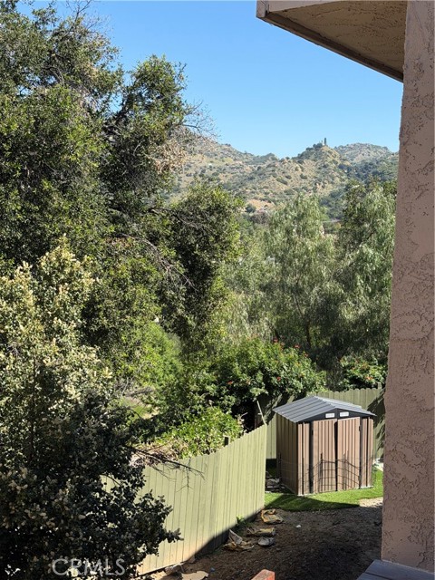 Detail Gallery Image 9 of 11 For 6541 Clear Springs, Simi Valley,  CA 93063 - 3 Beds | 2 Baths