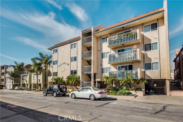 77 15th Street, Hermosa Beach, California 90254, 1 Bedroom Bedrooms, ,1 BathroomBathrooms,Residential,Sold,15th,SB17017771