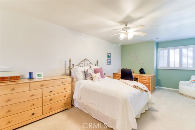 4317 Candleberry, Seal Beach CA: https://media.crmls.org/medias/4e30d916-105d-4dc3-bc09-65a293471497.jpg