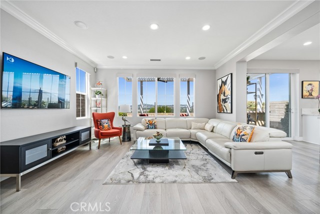 7 Bradford Court, Laguna Niguel CA: https://media.crmls.org/medias/4e3227a5-d9c3-474d-9699-5f37e3bc7d95.jpg