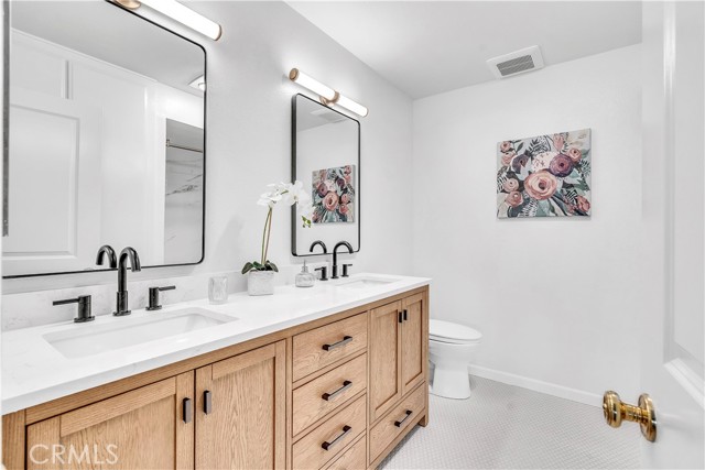 330 W California Boulevard, Pasadena CA: https://media.crmls.org/medias/4e32b4cd-6bae-45d5-829a-ca3a5ed1ff8d.jpg