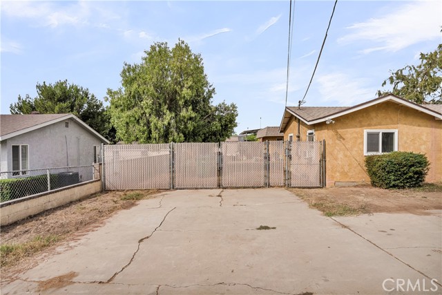 3782 Center Avenue, Norco CA: https://media.crmls.org/medias/4e333423-7c48-4f2e-8599-fd3369770fd4.jpg