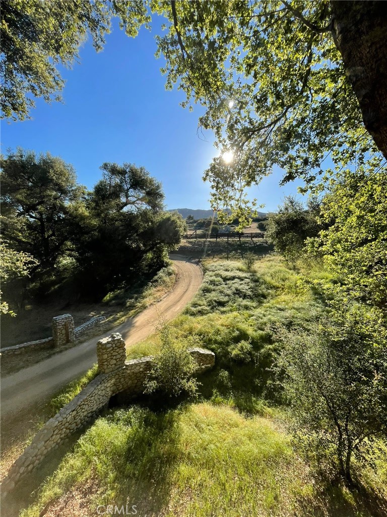 https://media.crmls.org/medias/4e338629-7011-4355-af56-0a81d058301f.jpg?preset=X-Large