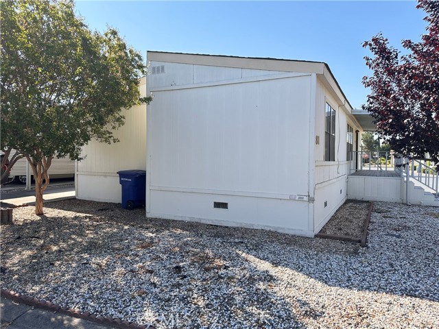 1500 Held Drive, Modesto CA: https://media.crmls.org/medias/4e340e72-62bc-4211-a680-cd722635f5b8.jpg