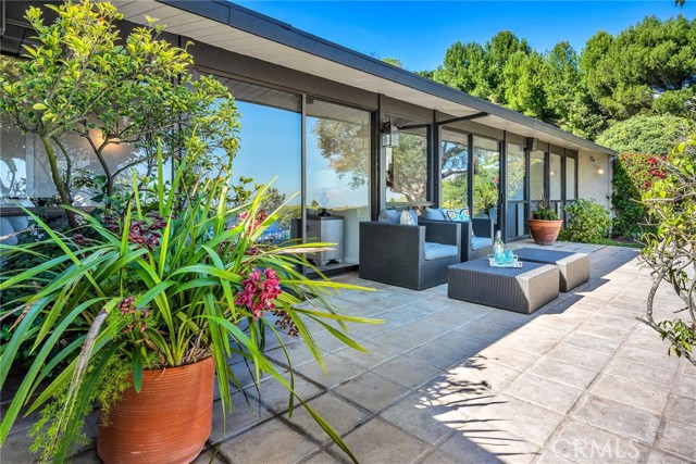 Detail Gallery Image 6 of 38 For 2960 Crownview Dr, Rancho Palos Verdes,  CA 90275 - 4 Beds | 3 Baths