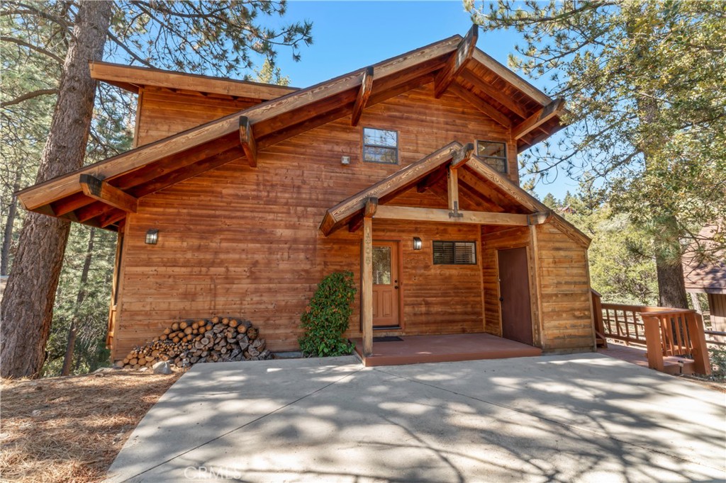 1505 Woodland Drive
