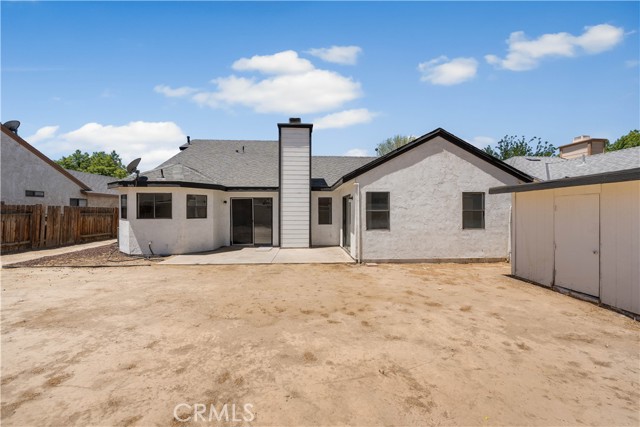 44130 Dahlia Street, Lancaster CA: https://media.crmls.org/medias/4e367940-ec8b-4759-b9c5-41f794fbb46f.jpg