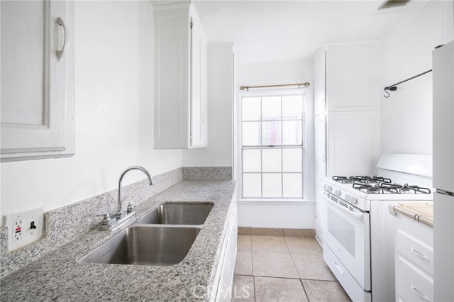Detail Gallery Image 11 of 15 For 871 N Hoover St #877,  Los Angeles,  CA 90029 - 1 Beds | 1 Baths