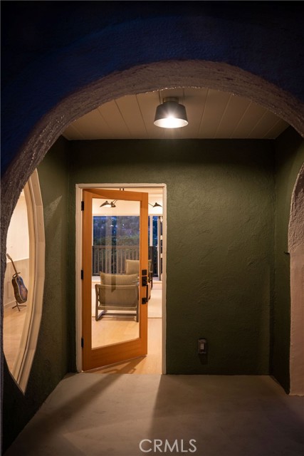 Detail Gallery Image 3 of 57 For 1321 Wildwood Dr, Los Angeles,  CA 90041 - 3 Beds | 2 Baths