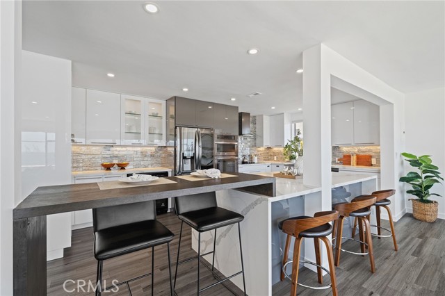 21 7th Place, Long Beach CA: https://media.crmls.org/medias/4e39b48f-264a-4c34-bc1c-6b2591c3ef95.jpg