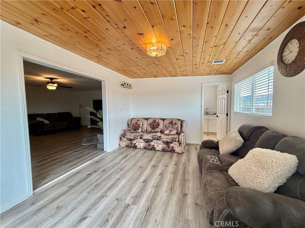 MLS #SR25260721 image #7