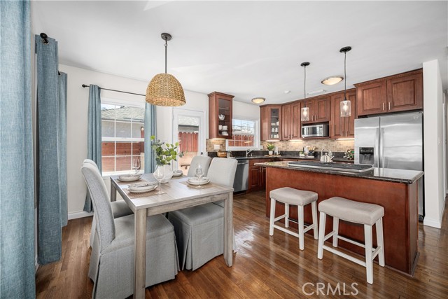 Detail Gallery Image 15 of 55 For 5530 E Mezzanine Way, Long Beach,  CA 90808 - 4 Beds | 3/1 Baths
