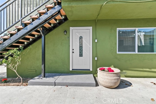 142 S Savannah Street, Los Angeles CA: https://media.crmls.org/medias/4e3b2ec0-e9d5-4b21-980c-66e59bbfb1af.jpg