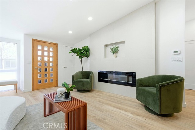 Detail Gallery Image 4 of 51 For 1462 Merion Way M2 - 30k,  Seal Beach,  CA 90740 - 2 Beds | 2 Baths