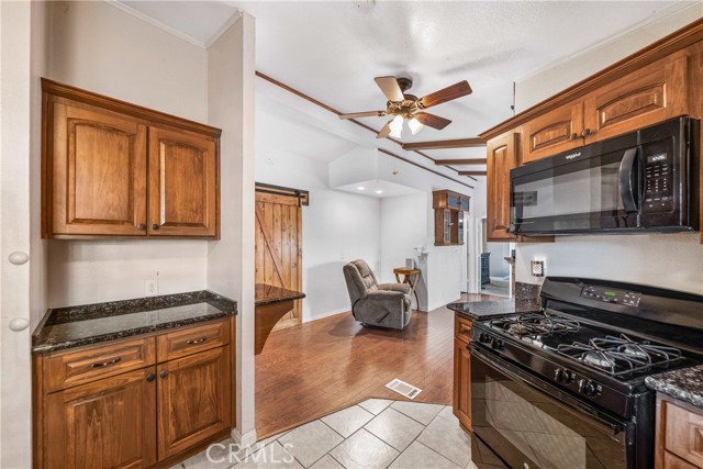 Detail Gallery Image 17 of 36 For 24553 Maitri Rd, –,  CA 92883 - 3 Beds | 2 Baths