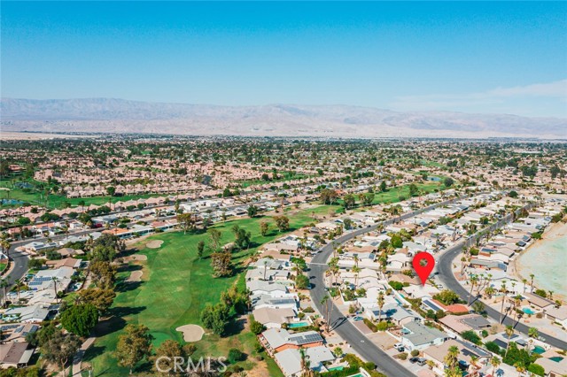 76796 Oklahoma Avenue, Palm Desert CA: https://media.crmls.org/medias/4e3d1863-61f8-4bed-ba89-42d8c94e3b8a.jpg