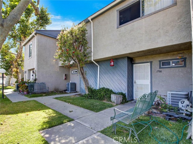 Front Image Thumbnail for CRIV26060660