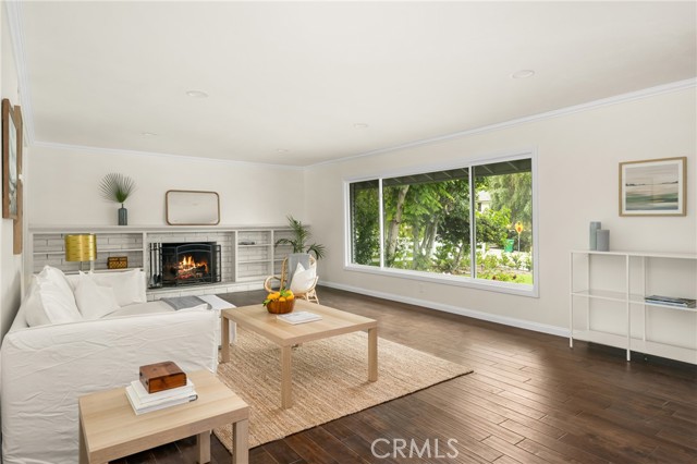 19201 Barrett Lane, North Tustin CA: https://media.crmls.org/medias/4e3e3a97-fed5-4f81-80a9-d28226efe9d1.jpg