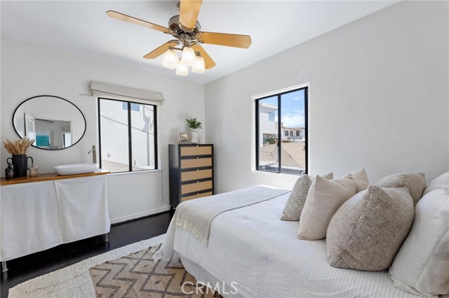 405 10th Street, Manhattan Beach, California 90266, 4 Bedrooms Bedrooms, 0 ,3 BathroomsBathrooms,Residential,For Sale,10th,0,SB26181115 405 10th Street, Manhattan Beach, California 90266, 4 Bedrooms Bedrooms, 0 ,3 BathroomsBathrooms,Residential,For Sale,10th,0,SB26181115