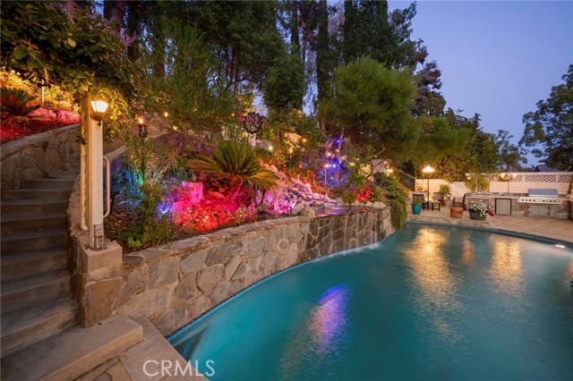 Detail Gallery Image 47 of 55 For 17101 Gledhill St, Northridge,  CA 91325 - 5 Beds | 3/1 Baths