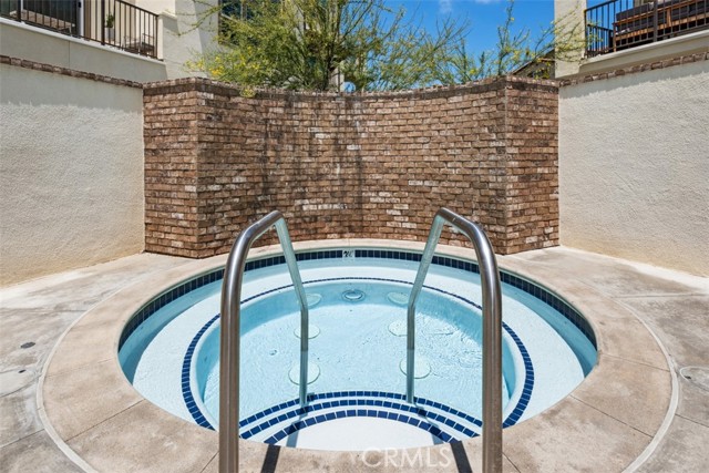 Image 40 of 51 For 242 Niebla Ln
