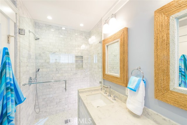 524 13th Street, Manhattan Beach CA: https://media.crmls.org/medias/4e3f1659-06ef-4695-8878-5f32387fcb9a.jpg