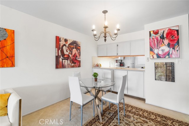 4505 California Avenue, Long Beach CA: https://media.crmls.org/medias/4e3fa7ae-a55b-4d7a-8d02-7dccb0ee3259.jpg