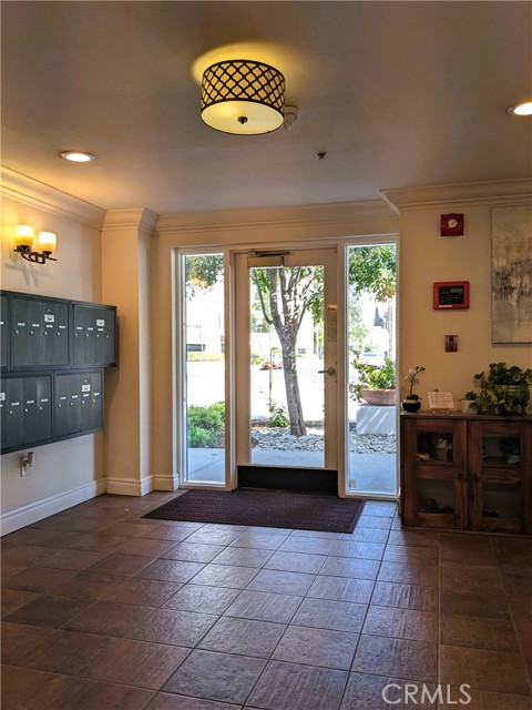 Detail Gallery Image 18 of 28 For 11162 Camarillo St #206,  –,  CA 91602 - 2 Beds | 2 Baths