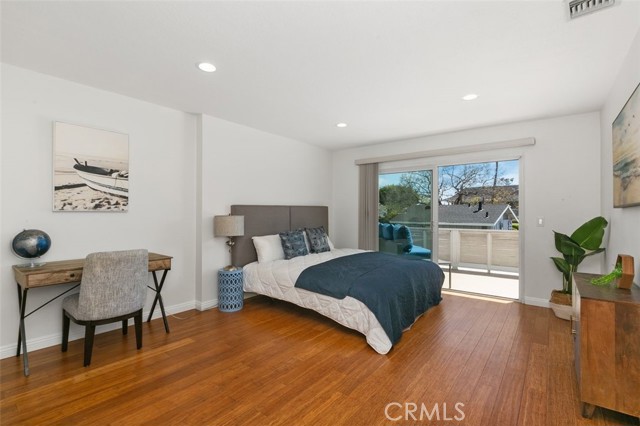 Detail Gallery Image 26 of 46 For 2516 University Dr, Newport Beach,  CA 92660 - 3 Beds | 2 Baths