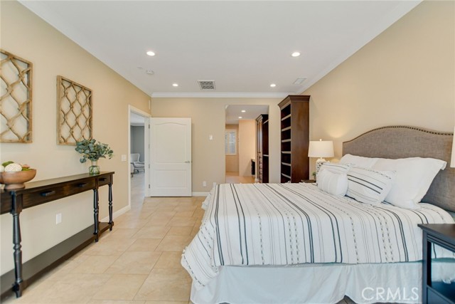 Detail Gallery Image 30 of 75 For 303 Sunburst Ln, Corona,  CA 92879 - 6 Beds | 4/2 Baths