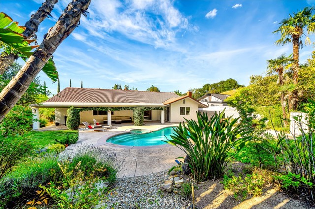 3811 Algonaut Drive, Calabasas CA: https://media.crmls.org/medias/4e41127c-d193-411f-abb7-fdaed6a634cf.jpg