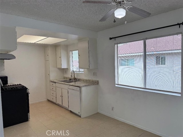 254 W Grove Street, Pomona CA: https://media.crmls.org/medias/4e41b353-7377-4ad7-ac27-d62ff2fec401.jpg