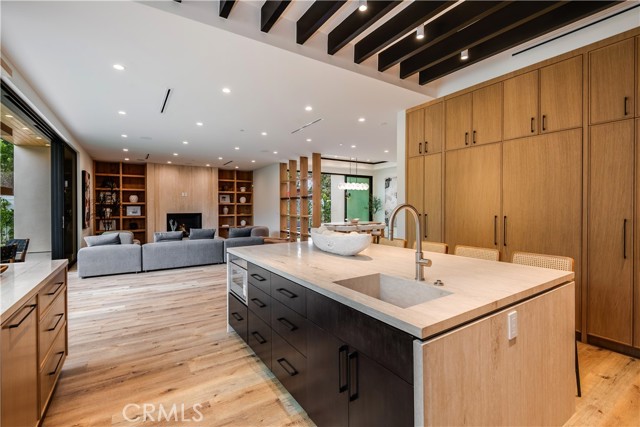 Detail Gallery Image 22 of 54 For 5929 Melvin Ave, Tarzana,  CA 91356 - 5 Beds | 6 Baths