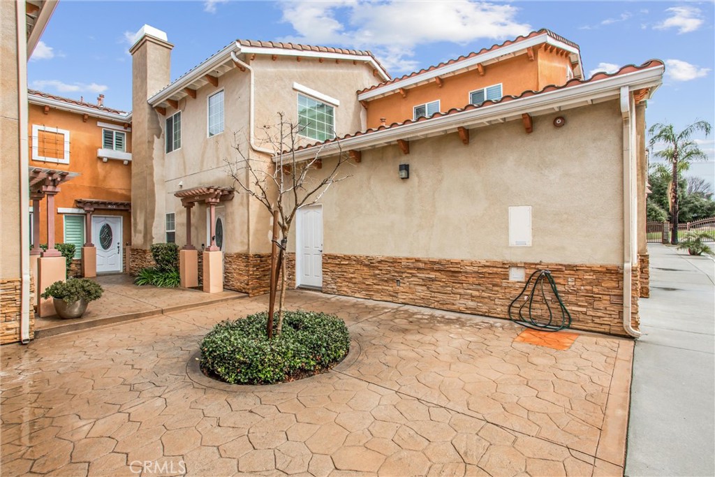 1200 E Highland Avenue #404